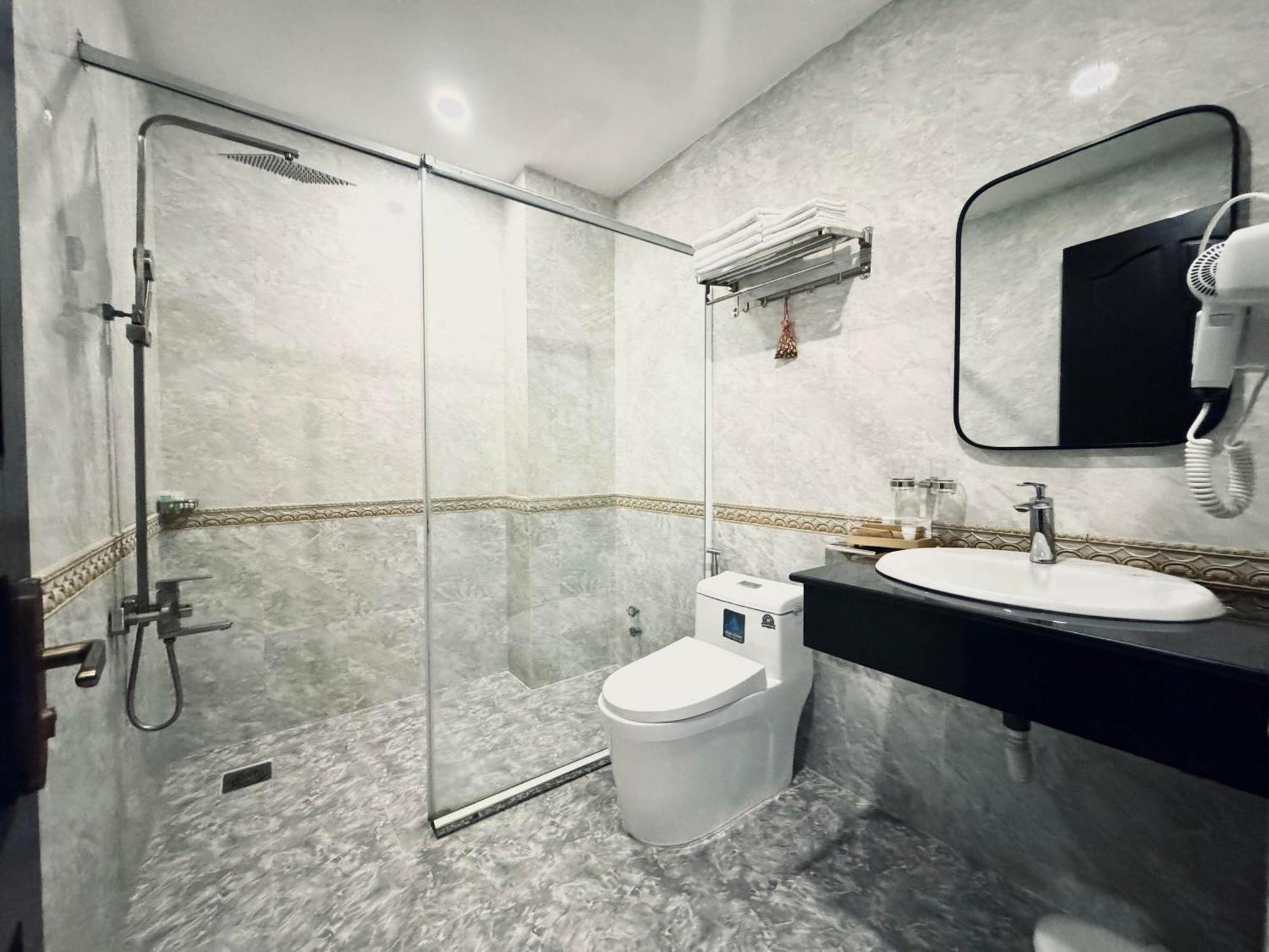 Lion 8 Hotel Кан То Екстериор снимка