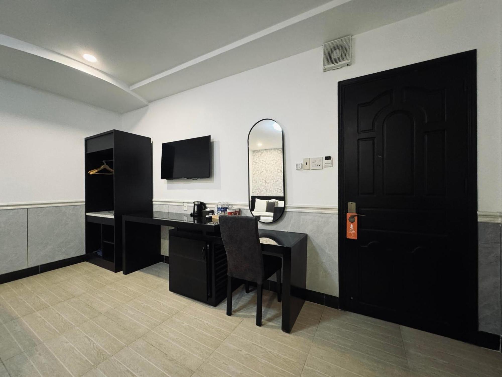 Lion 8 Hotel Кан То Екстериор снимка