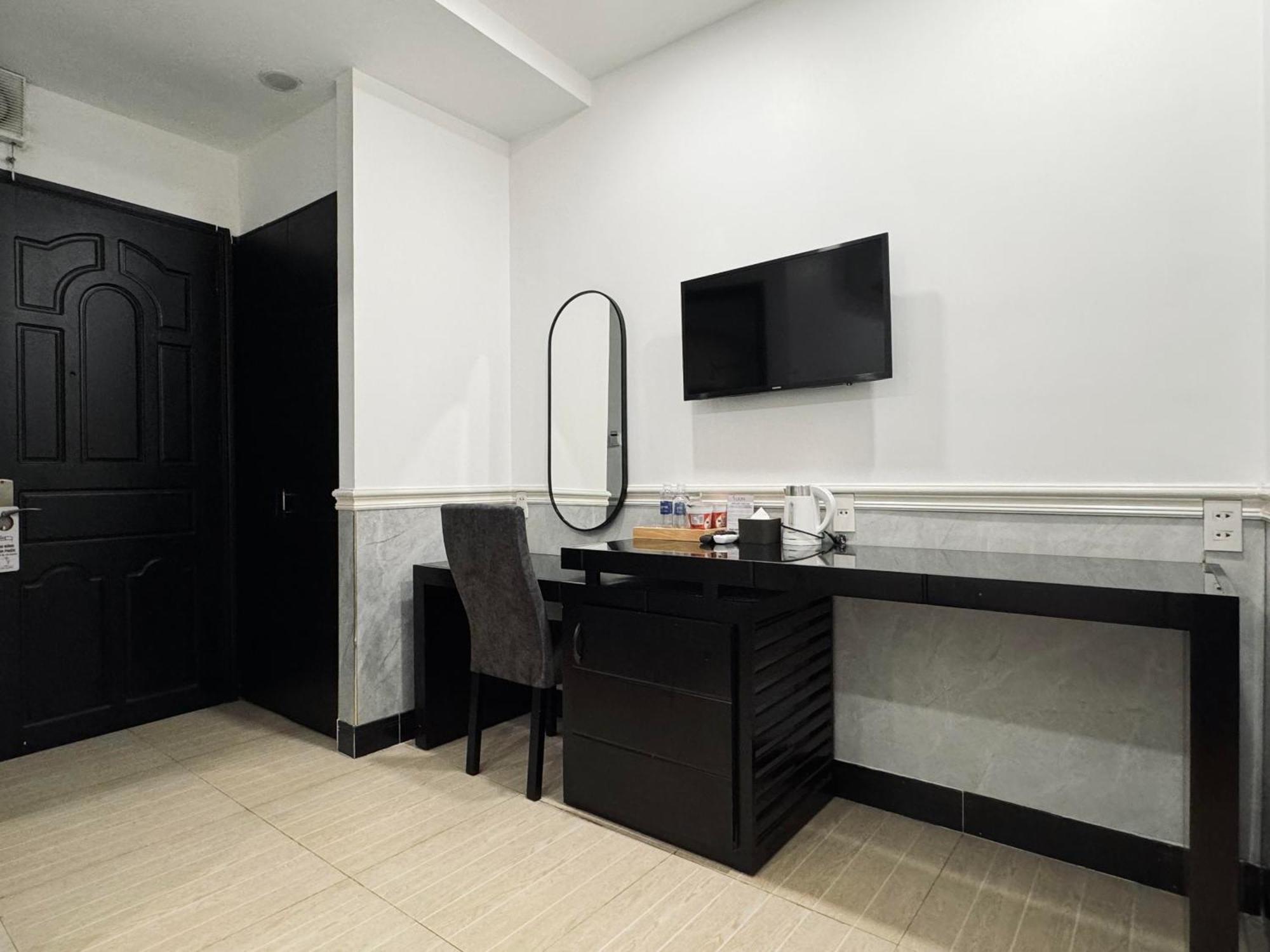 Lion 8 Hotel Кан То Екстериор снимка
